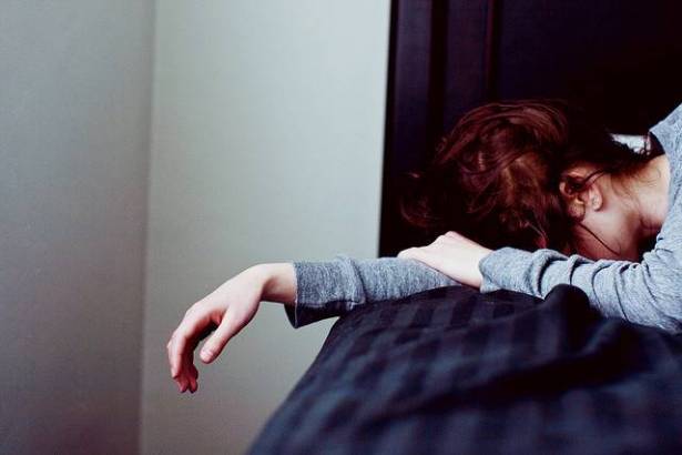 هل تعاني من زيادة الوزن.. تساقط الشعر والاكتئاب؟ اقرأ هذا الخبر!