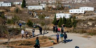 مستوطنو "عمونا" يرفضون التسوية بإخلاء المستوطنة