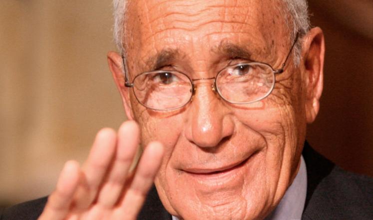 الكاتب والصحفي المصري محمد حسنين هيكل في ذمة الله