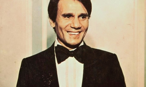 عبدالحليم حافظ متهم بتحدي المشيئة الإلهية والاعتراض على القضاء والقدر بثلاث قصائد له