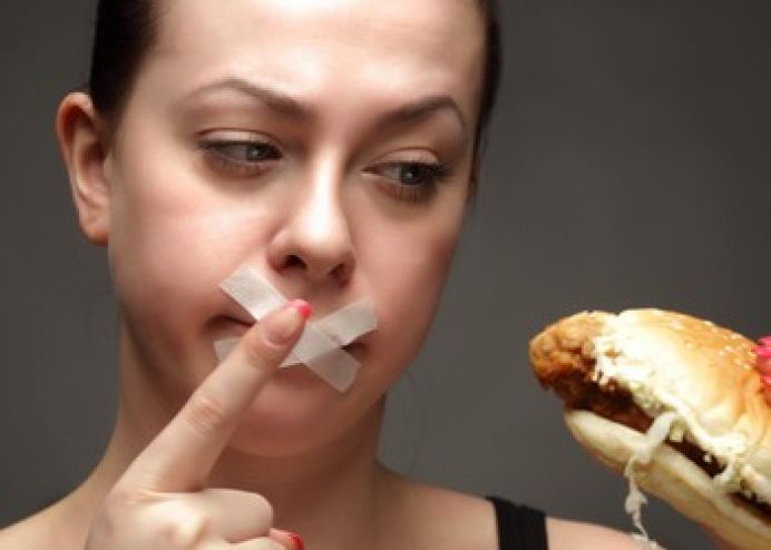 شاهد ما يحدث لجسمك حين تتوقف عن تناول الطعام