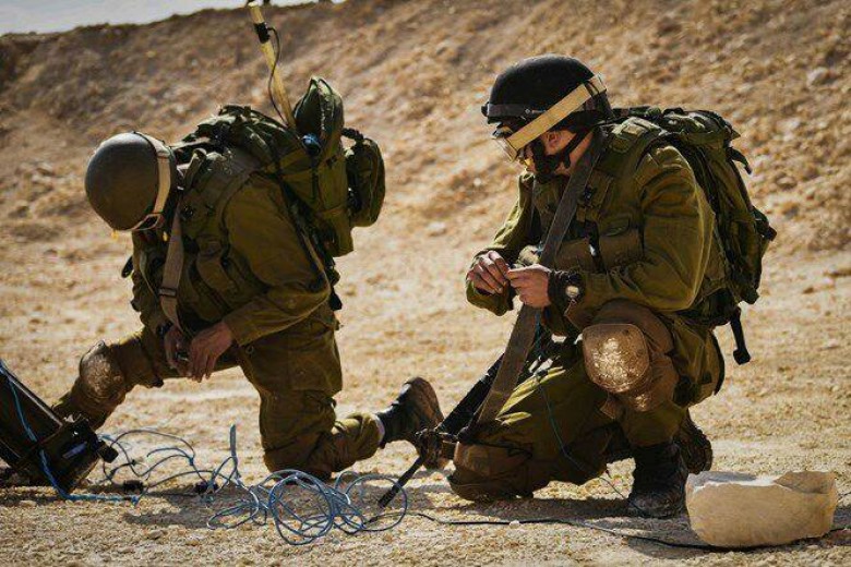 بالصور: الاحتلال يشكل وحدة خاصة للرد على تهديدات الأسلحة الكيميائية