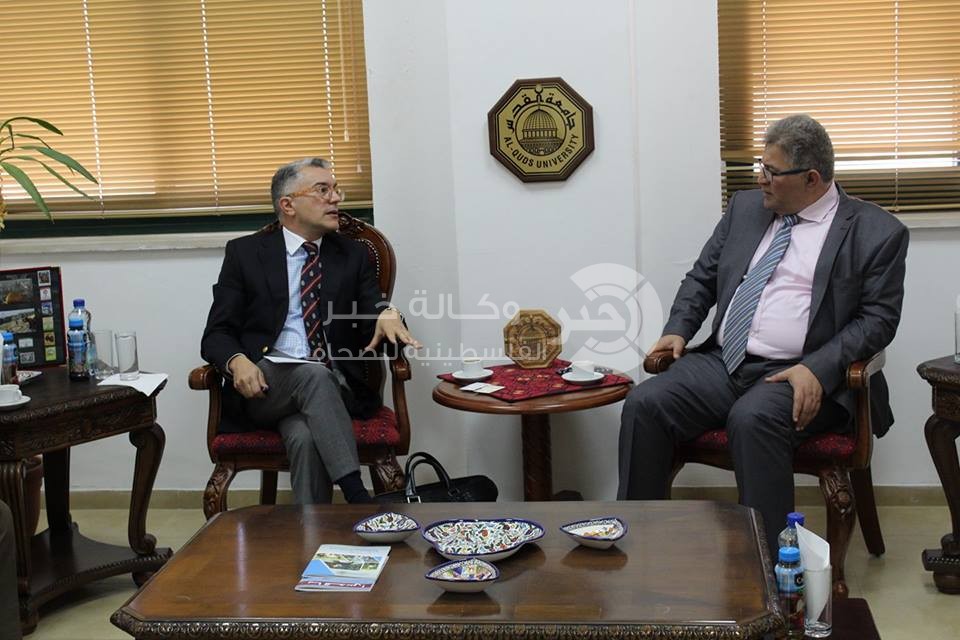 بالصور: رئيس جامعة القدس يبحث مع سفير البرتغال العلاقات البحثية والأكاديمية
