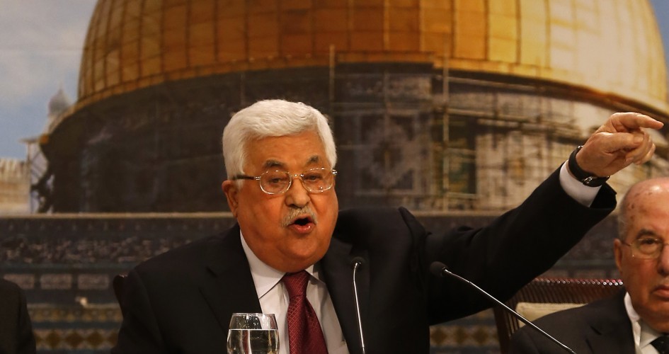 وزير "إسرائيلي" يدعو لمحاصرة الرئيس عباس على غرار الراحل عرفات