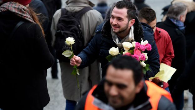 الأوبزرفر البريطاينة: دورات تثقيفية لتوعية اللاجئين في ألمانيا