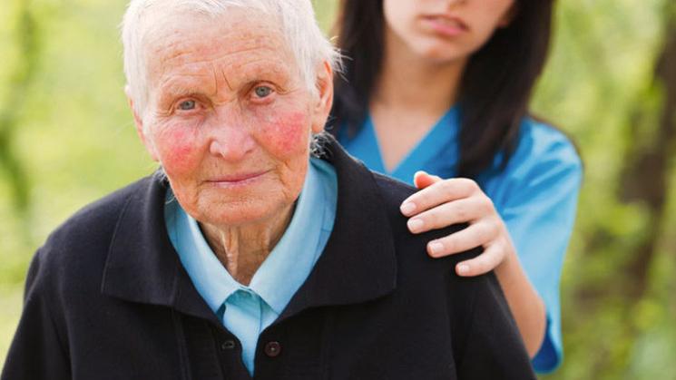 عقار جديد "يبطئ" الزهايمر