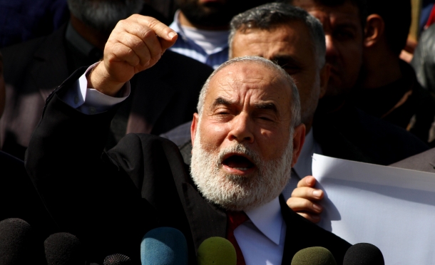 بحر يحمّل "عباس" مسؤولية التداعيات الناجمة عن التعديل الوزاري