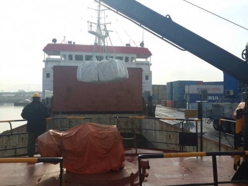 كسر إحتكار "سند" .."الإنشائية": الاسمنت التركي أجود من الاسرائيلي