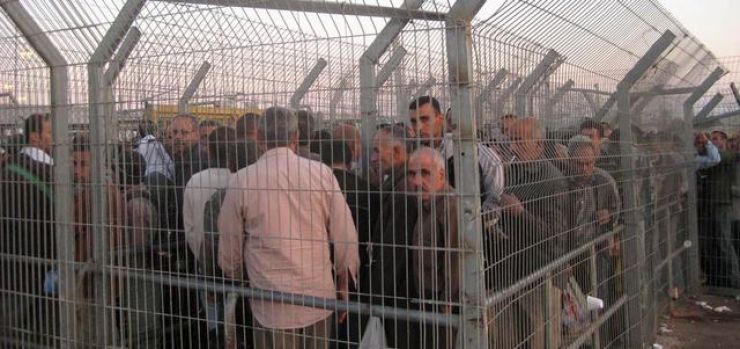 بالفيديو  : "هكذا هرب عامل فلسطيني نفسه إلى اسرائيل!"