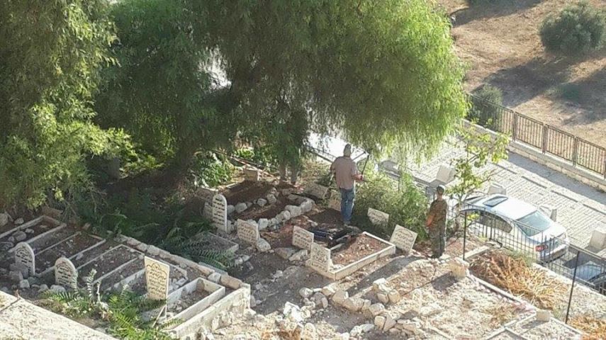 قوات الاحتلال تقتحم مقبرة "باب الرحمة" بالقدس