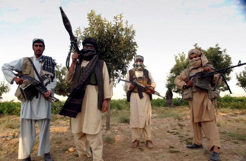 طالبان تتبنى إسقاط مروحية السفراء وتقول استهدفنا طائرة شريف