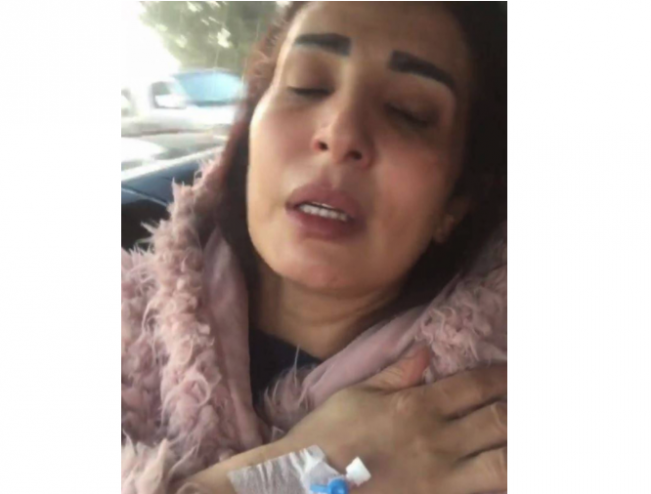 ممثلة مصرية بوضع صحي دقيق وتصرخ على 'فايسبوك': 'إلحقوني بموت'!