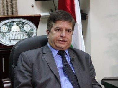 عواد يصدر قرارات لصالح المستشفيات الحكومية في الخليل