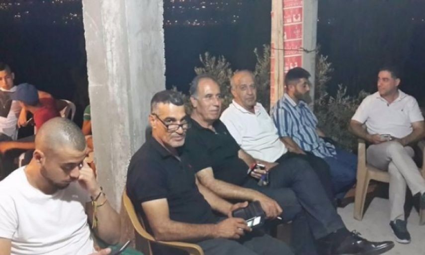  اللجنة الشعبية في عرعرة تقيم خيمة اعتصام في بيت مواطن مهدد بالهدم