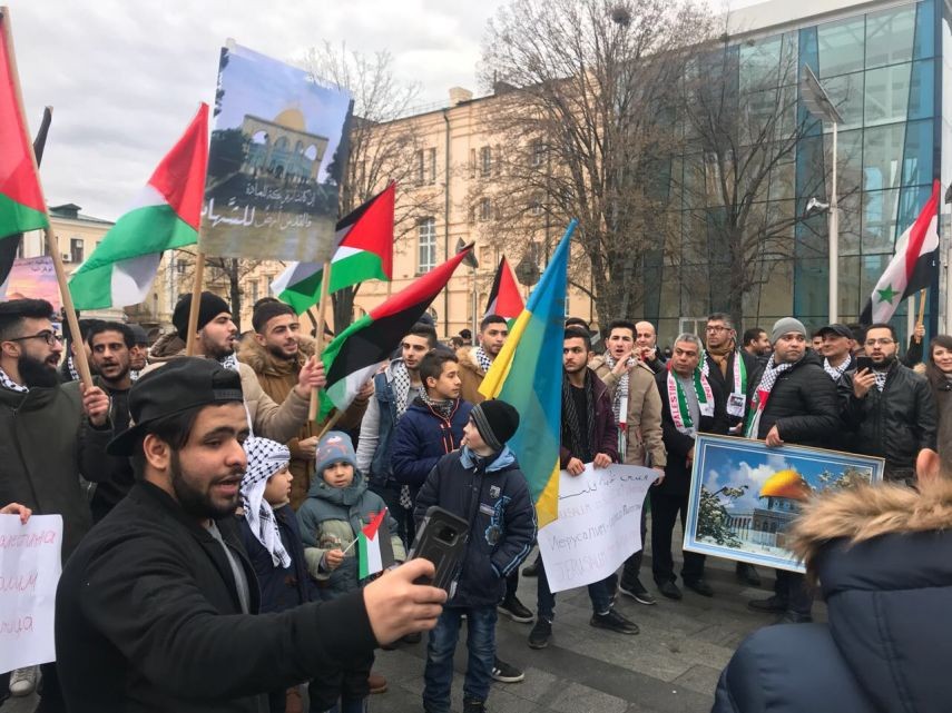 بالصور: وقفة تضامنية مع القدس بموسكو وخاركوف الأوكرانية