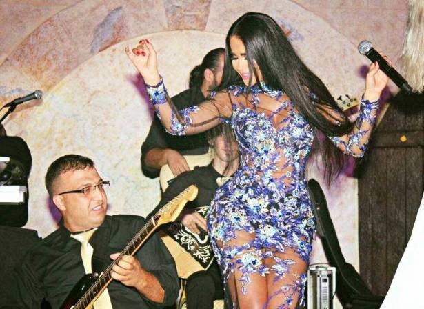 بالصور: ماذا حصل بين ليال عبود وعلي الديك ليلاً؟