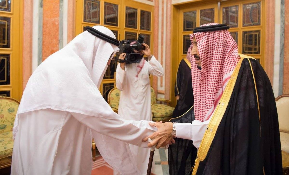 بالصور: هكذا استقبل العاهل السعودي وولي عهده نجلي جمال خاشقجي