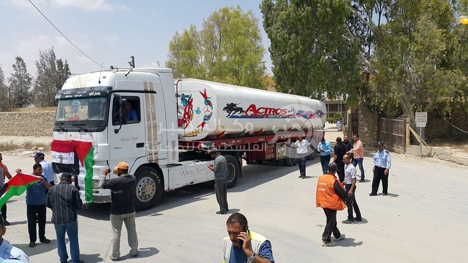 شقفة: التفاهمات الأخيرة مع مصر تنص على إدخال المحروقات بأنواعها 
