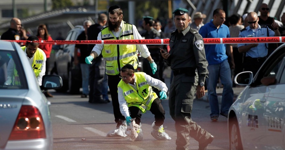 الإفراج عن والد وشقيق منفذ عملية الطعن في القدس