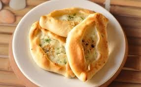 فطائر الجبنة البيضاء