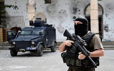 اعتقال عسكريين أتراك بتهمة الانتماء بتنظيم "غولن"