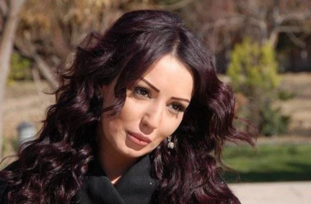 بالفيديو : ​ماذا قال النجوم في عزاء دينا هارون؟؟