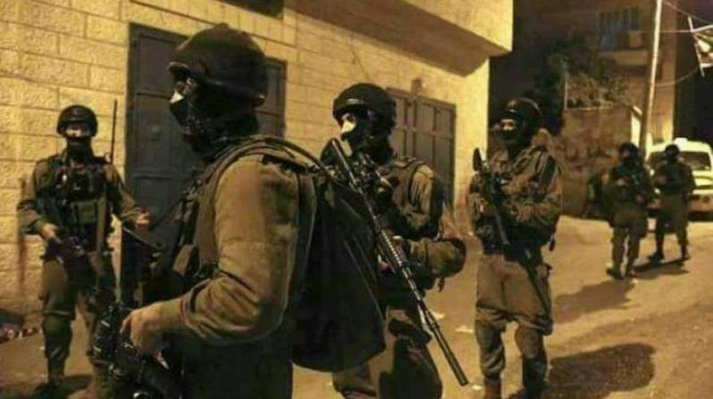 تواصل البحث تحت أنقاض بيت الشهيد جرار في جنين