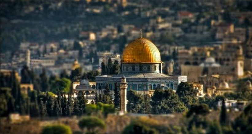 جمعية الأقصى توزع طروداً غذائية على عائلات مقدسية