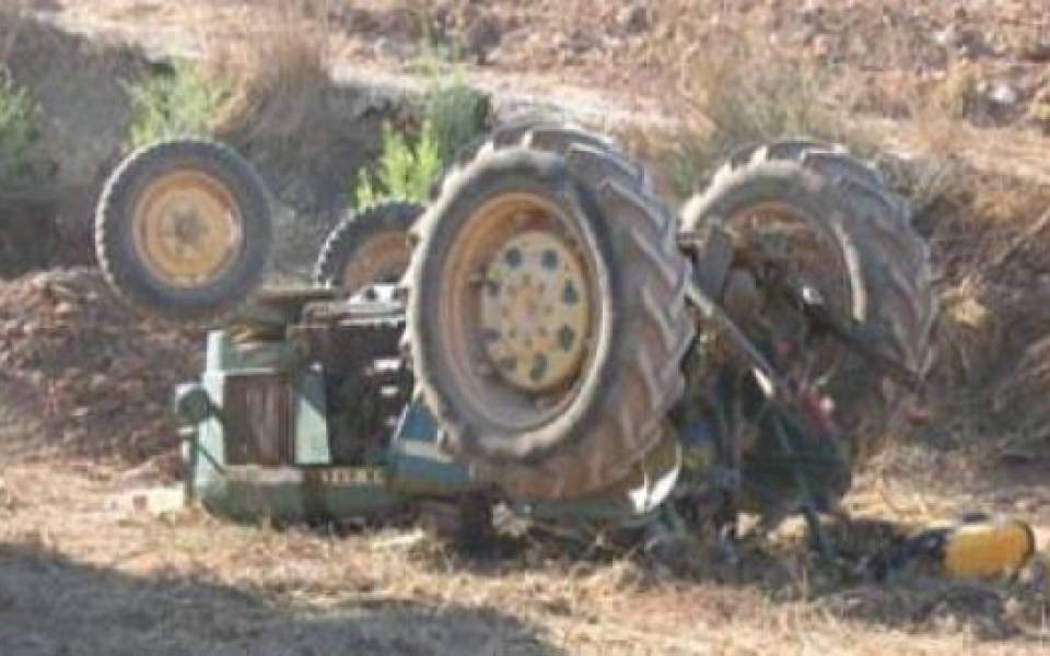 مصرع مواطن أثناء صيانة جراره الزراعي بالأغوار