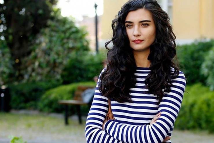 بالصور : بعد طلاقها من زوجها 'لميس' تظهر مع حبيبها أمام الصحافة