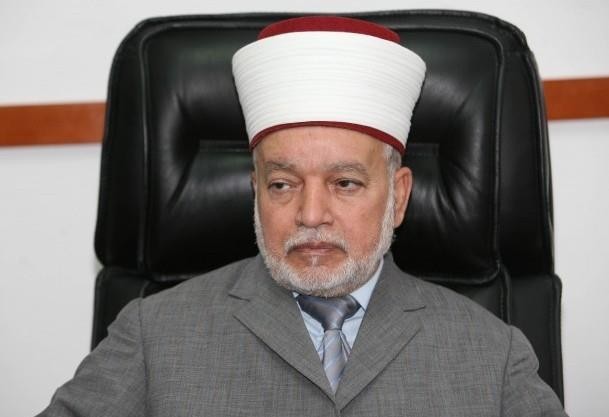 المفتي العام يطلع رئيس ممثلية جنوب إفريقيا على الانتهاكات الإسرائيلية