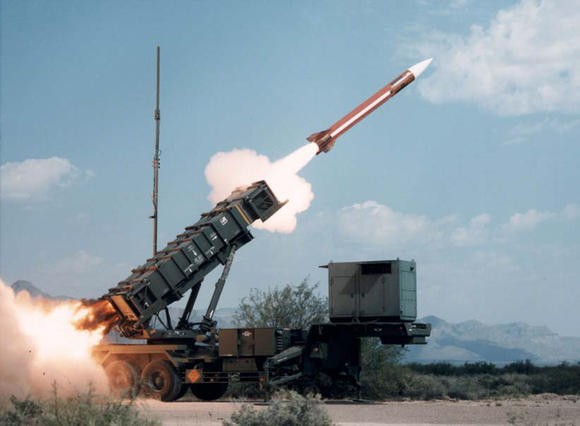 إسرائيل وأمريكا تصادقان على تسليح بولندا بمنصات صواريخ "باتريوت"