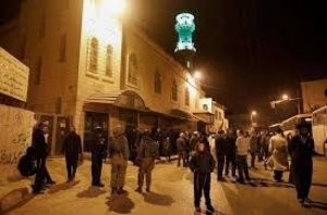 الاحتلال يعتقل طفلاً من داخل مسجدٍ برام الله