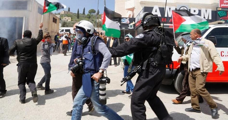 الاتحاد الدولي للصحفيين يحتج على قمع الاحتلال لمسيرة بالقدس