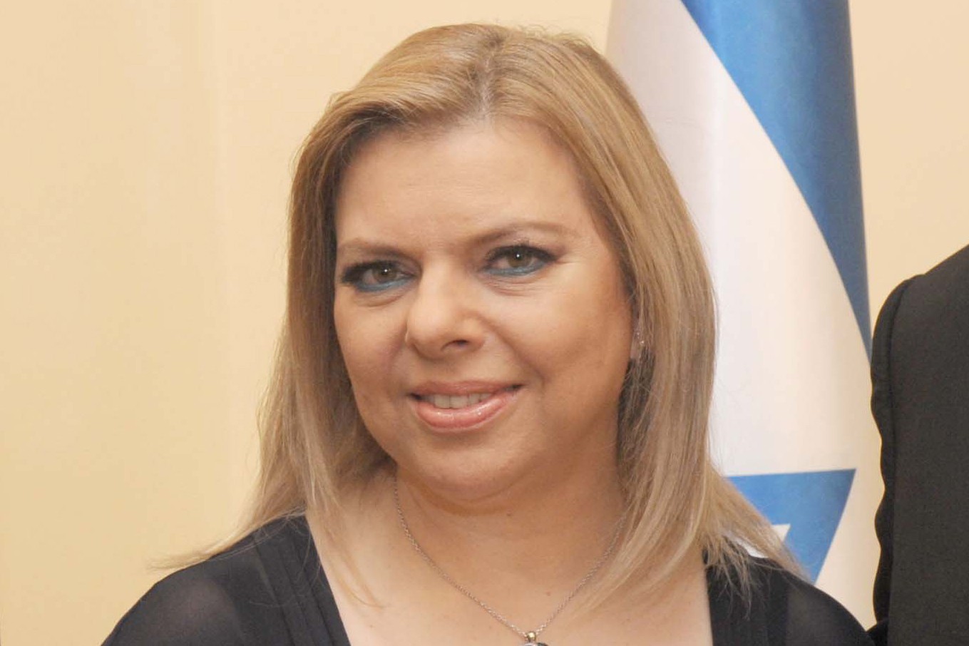 لائحة اتهام ضد سارة نتنياهو غداً في التجاوزات المنسوبة إليها