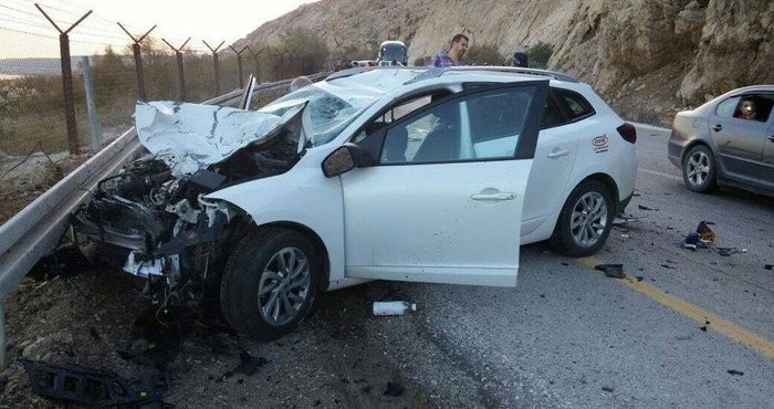 4 إصابات أحدها خطيرة بحادث سير ذاتي في سلفيت