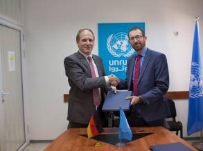 توقيع اتفاقية بقيمة مليون دولار لدعم برنامج "الأونروا" التعليمي في القدس
