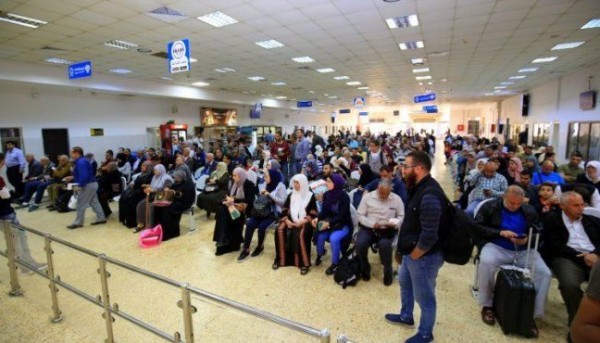 الاحتلال يمنع سفر 9 مواطنين من معبر الكرامة
