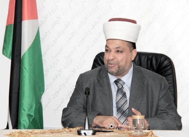 ادعيس يدعو لتكثيف التواجد بالمسجد الأقصى غداً الجمعة