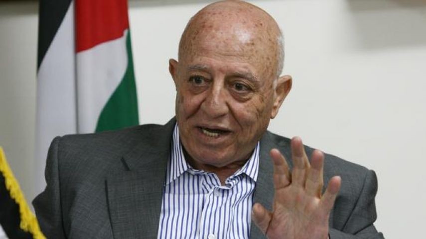 قريع يحذّر من تداعيات اقتحام المسجد الأقصى