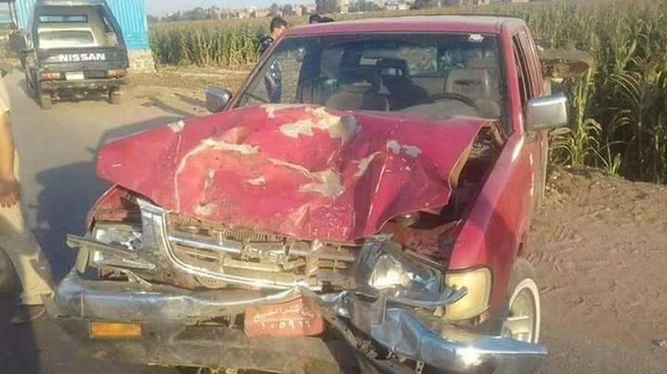 طفل مصري استقل سيارة والده ليتعلم القيادة فقتل أسرة