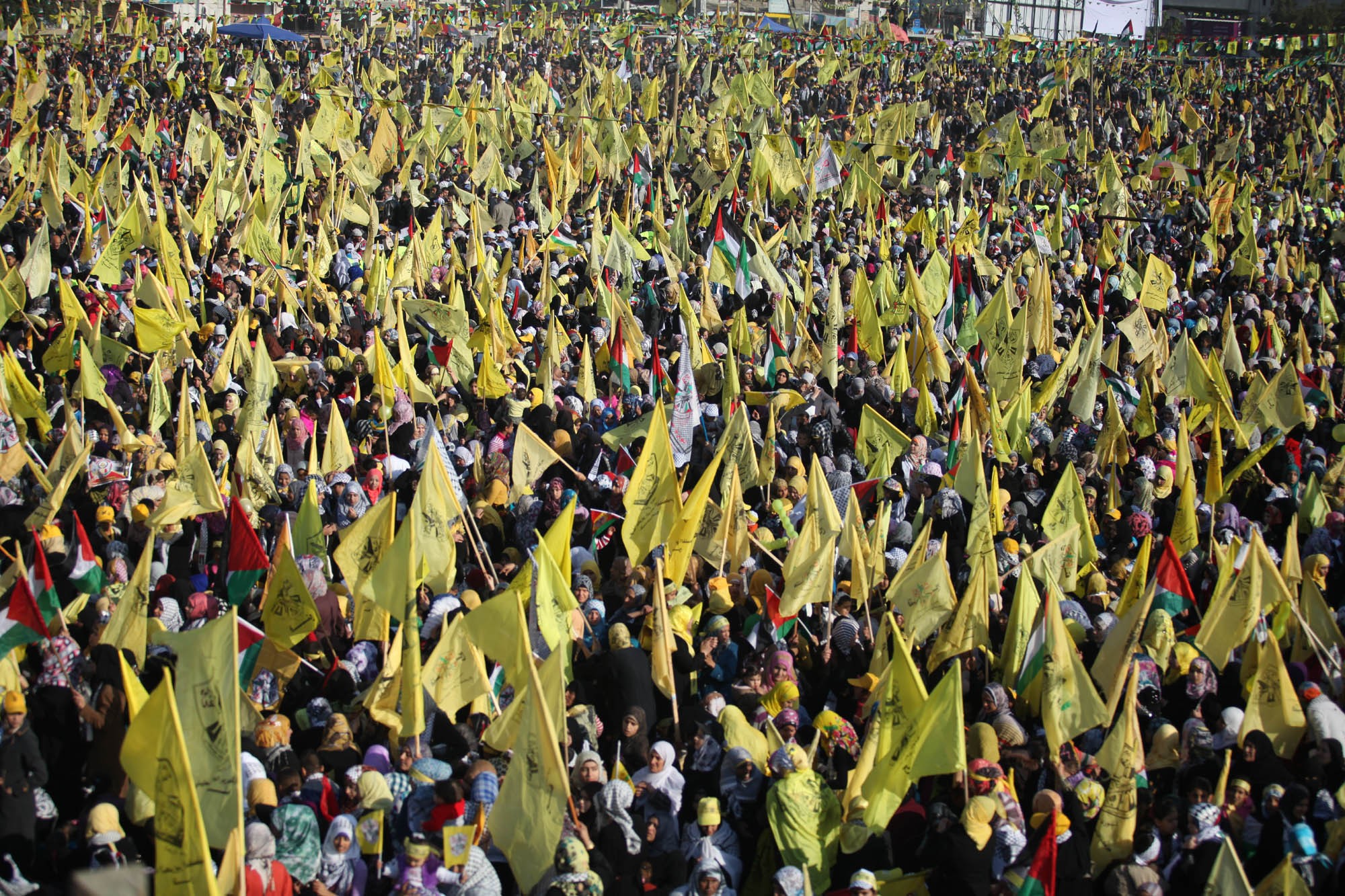 "فتح": بطولات الحركة الأسيرة نبراسًا يضيء لنا طريق النضال