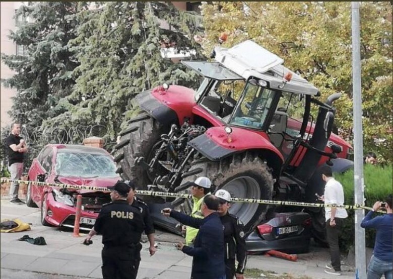 بالصور: شخصًا تركيًا حاول مهاجمة منزل السفير الإسرائيلي في أنقرة