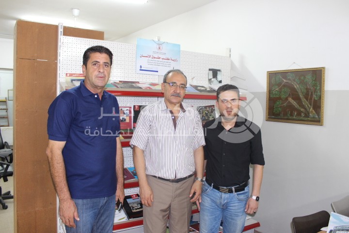 "الضمير" تطور الزاوية المكتبية الخاصة بكتب حقوق الإنسان في جامعة الأقصى