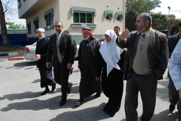 نواب الوسطى يزورون محكمة دير البلح لمناقشة قضايا المواطنين