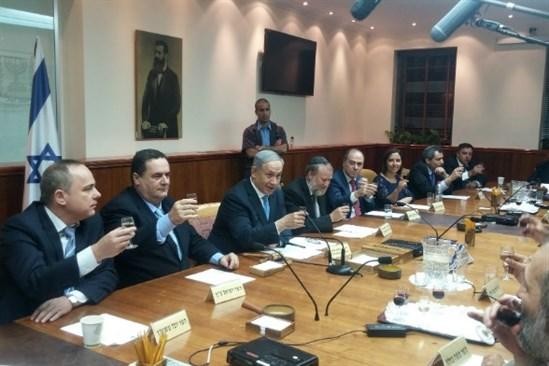 مسؤول إسرائيلي يكشف عن توصية قدمها الجيش لقيادته السياسية بشأن غزّة
