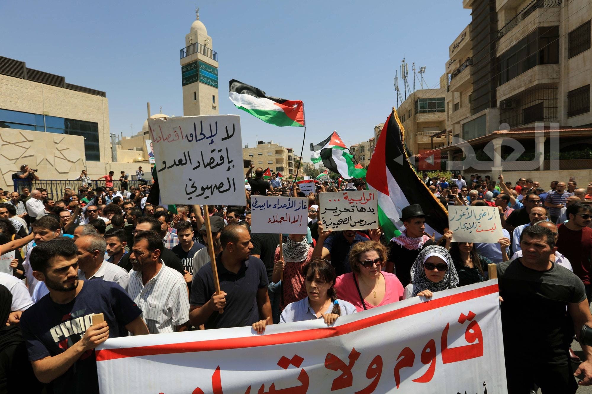 الأردن تتسلم 5 ملايين دولار من إسرائيل لتعويض عوائل ضحايا السفارة بعمان