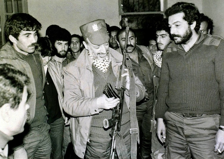 يديعوت: من الشخصية التي حاولت اغتيال الشهيد عرفات في حصار بيروت؟