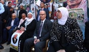 الحمد الله يشارك في خيمة اعتصام تضامنية مع الأسرى في رام الله