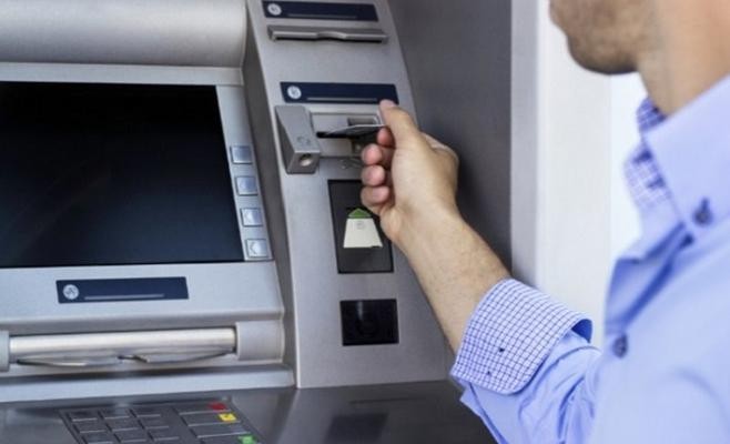 عملية سطو مسلح على فرع بنك فلسطين في بلدة نعلين برام الله